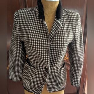 Max Mara Maxmara  Italian Wool Jacket Blazer Velvet Collar